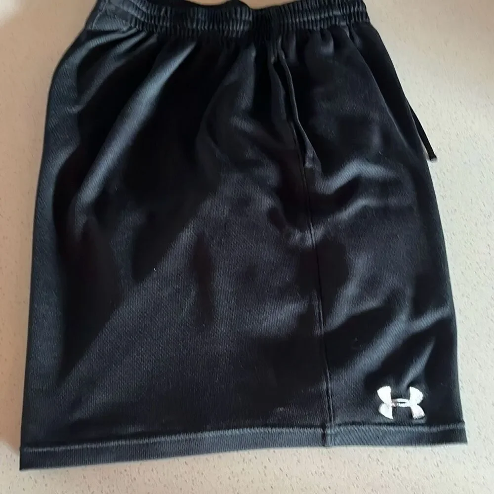 Under Armour Loose Shorts Men’s L
